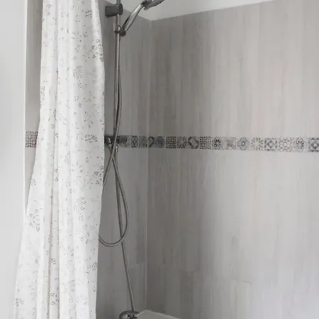Apartment Duplex Near St Lazare *