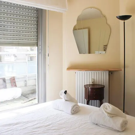 Duplex Near St Lazare Apartment *